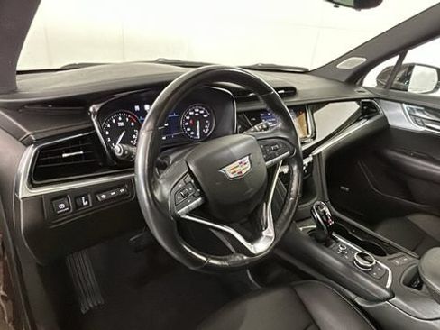 Used 2022 Cadillac XT6 Premium Luxury w/ Technology Package AWD/4WD image 13