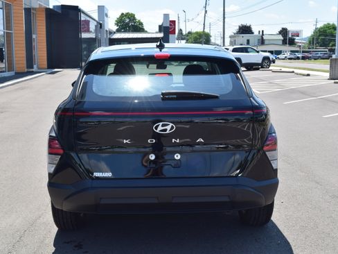 Used 2025 Hyundai Kona SE FWD image 7