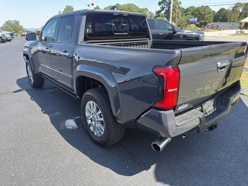 Used 2024 Toyota Tacoma Limited w/ Limited Package (LT) AWD/4WD image 6