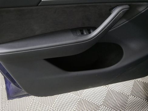 Used 2024 Tesla Model Y Long Range AWD/4WD image 13