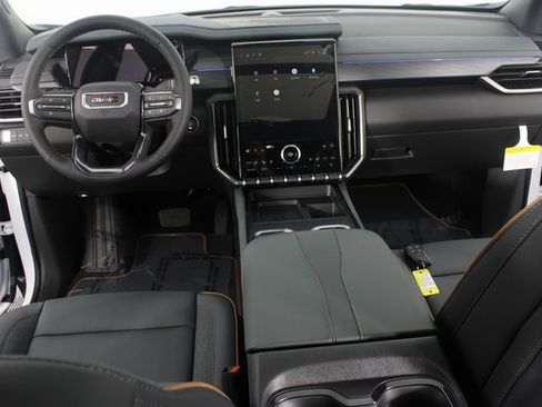 New 2026 GMC Acadia AT4 w/ Luxury Package image 12