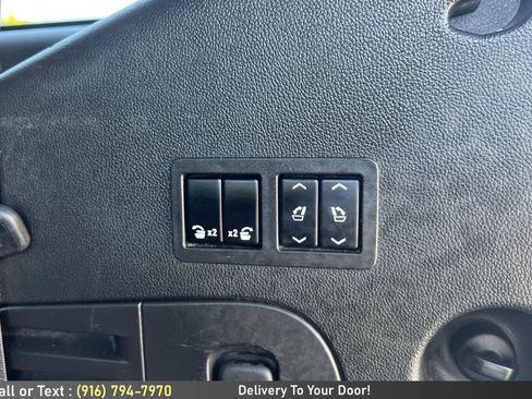 Used 2016 Cadillac Escalade Luxury AWD/4WD image 13