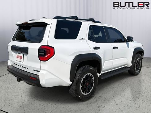 Used 2025 Toyota 4Runner TRD Off-Road Premium AWD/4WD image 6