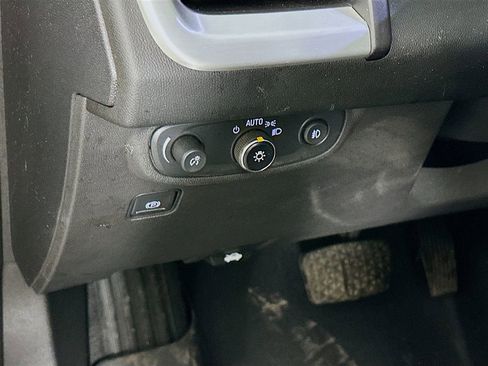 Used 2021 GMC Terrain SLT image 14