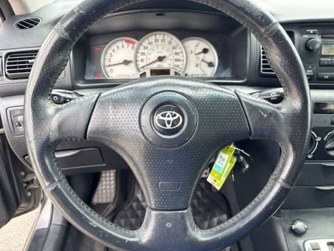 Used 2005 Toyota Corolla FWD image 12