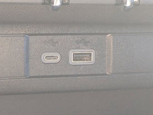 Used 2024 Chevrolet Colorado ZR2 w/ Technology Package image 23