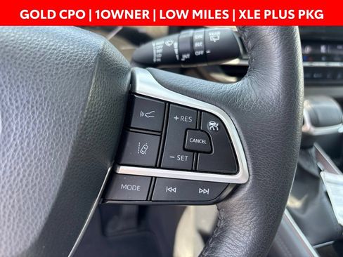 Used 2023 Toyota Sienna XLE w/ XLE Plus Package FWD image 23