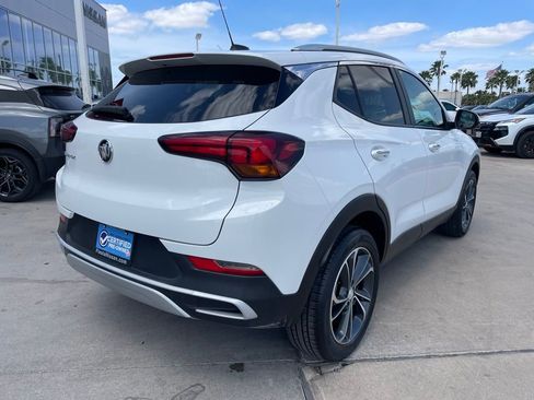 Used 2023 Buick Encore GX Select w/ Safety Package II image 3