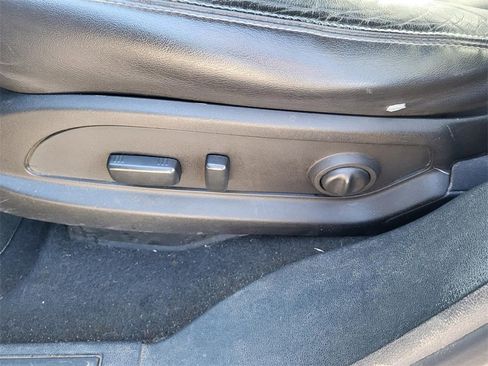 Used 2017 Chevrolet Traverse LT image 18