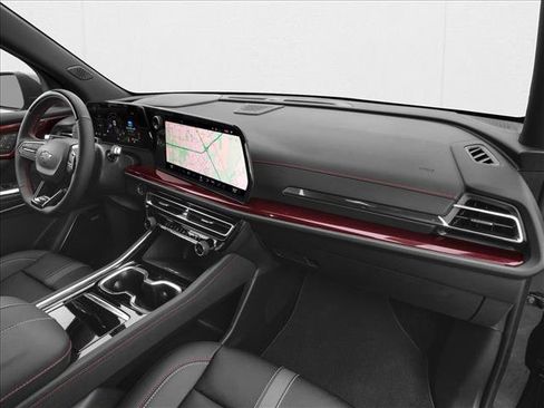 New 2026 Chevrolet Traverse RS w/ LPO, Floor Liner Package FWD image 11