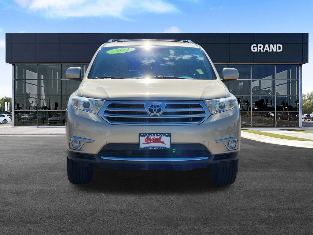 Used 2012 Toyota Highlander SE w/ Tow Pkg AWD/4WD image 3