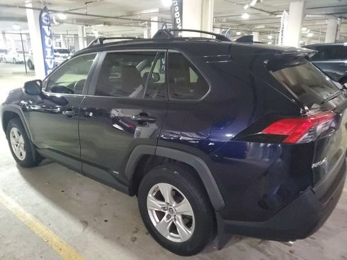 Used 2019 Toyota RAV4 XLE w/ Convenience Package AWD/4WD image 12