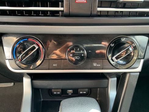 Used 2023 Kia Seltos LX image 27