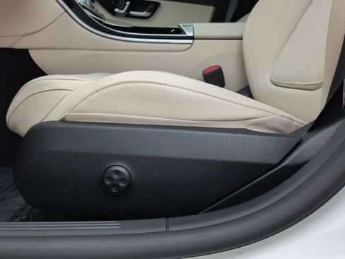 Used 2024 Mercedes-Benz C 300 Sedan w/ Exclusive Trim Package image 19