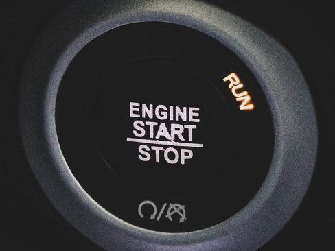 Used 2020 Chrysler Pacifica Touring-L image 7