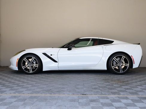 Used 2017 Chevrolet Corvette Stingray Coupe w/ Carbon Flash Badge Package RWD image 7