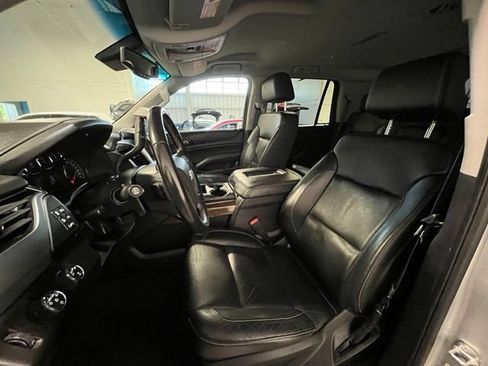 Used 2019 Chevrolet Tahoe LT w/ Off-Road Package AWD/4WD image 21