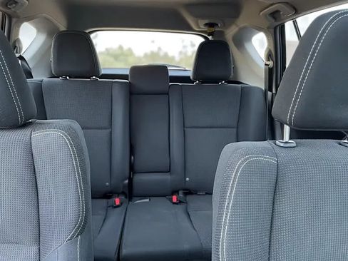 Used 2018 Toyota RAV4 XLE image 11