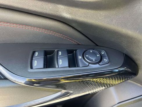 Certified 2024 Chevrolet Trax RS w/ Sunroof Package FWD image 16