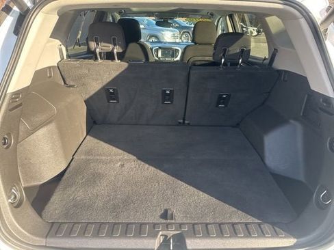 Used 2019 GMC Terrain SLE w/ Driver Convenience Package image 25