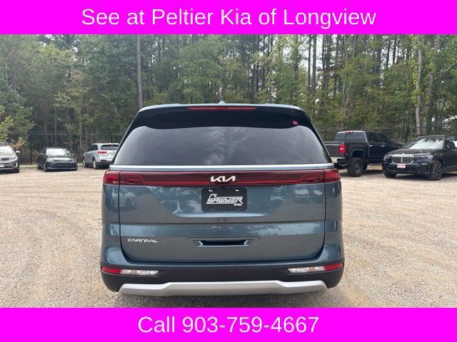 Used 2024 Kia Carnival EX FWD image 4