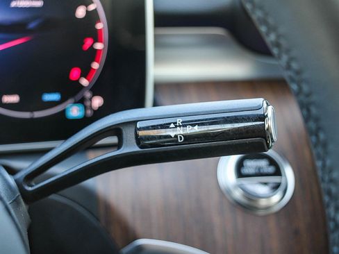 Certified 2025 Mercedes-Benz C 300 4MATIC Sedan image 18