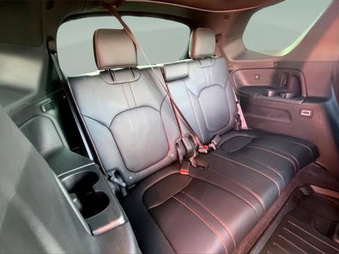 Used 2024 Honda Pilot TrailSport image 29