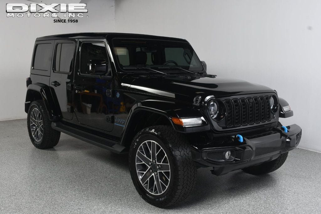 Used 2024 Jeep Wrangler High Altitude AWD/4WD image 1