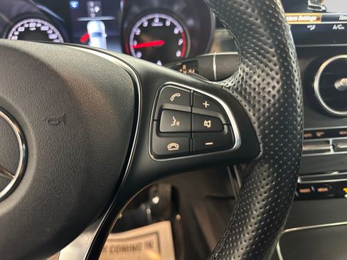 Used 2019 Mercedes-Benz GLC 300 4MATIC w/ Multimedia Package image 37