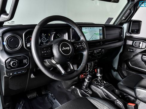 Used 2024 Jeep Wrangler Unlimited Rubicon 4xe w/ Technology Group AWD/4WD image 16
