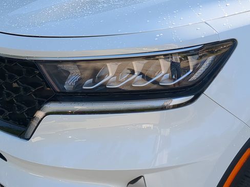Used 2023 Kia Sorento EX AWD/4WD image 44