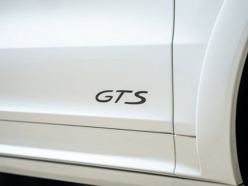 Used 2022 Porsche Cayenne GTS AWD/4WD image 22