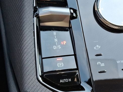 New 2026 BMW X3 xDrive30 w/ Premium Package image 11