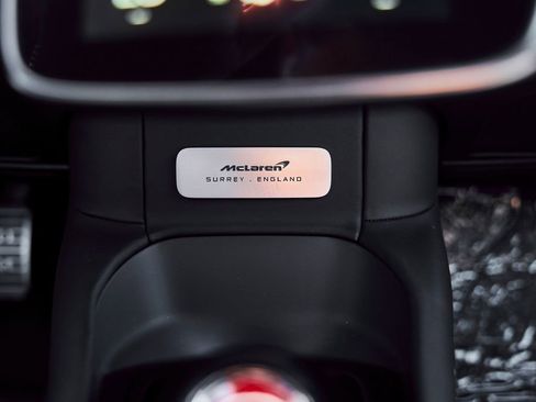 Used 2024 McLaren Artura RWD image 58