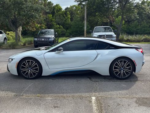 Used 2019 BMW i8 Coupe AWD/4WD image 4