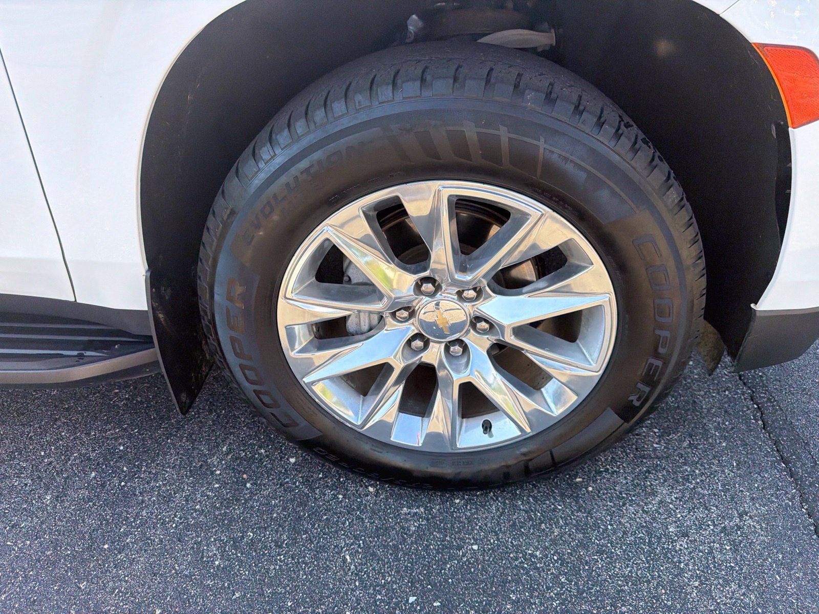 Used 2022 Chevrolet Suburban Premier AWD/4WD image 33