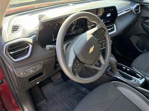 Used 2025 Chevrolet TrailBlazer LT image 27