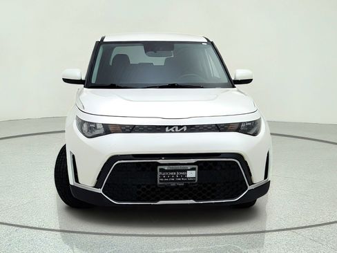 Used 2023 Kia Soul LX w/ Option Group 015 FWD image 3
