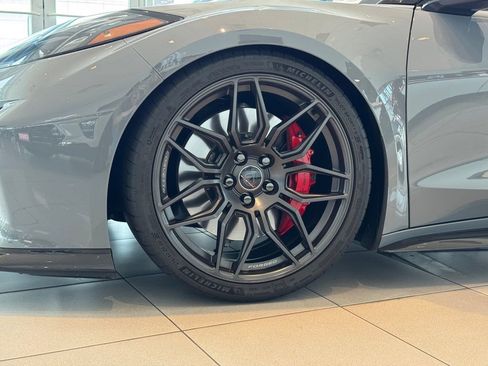 Used 2024 Chevrolet Corvette Z06 RWD image 2
