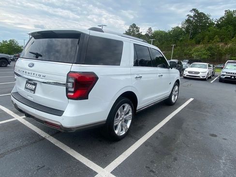 Certified 2024 Ford Expedition King Ranch RWD image 7