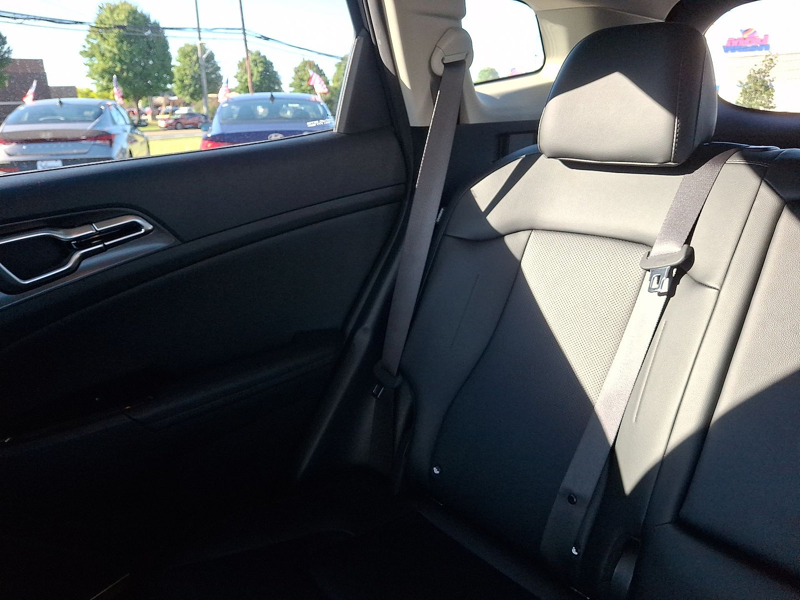 Used 2024 Kia Sportage EX AWD/4WD image 12
