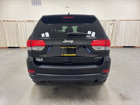 Used 2017 Jeep Grand Cherokee Laredo w/ Quick Order Package 23E image 7