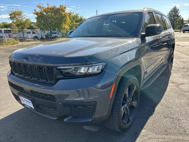 Certified 2025 Jeep Grand Cherokee L Laredo AWD/4WD image 1