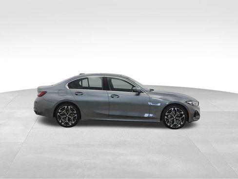 Used 2025 BMW 330i xDrive Sedan w/ Premium Package image 3