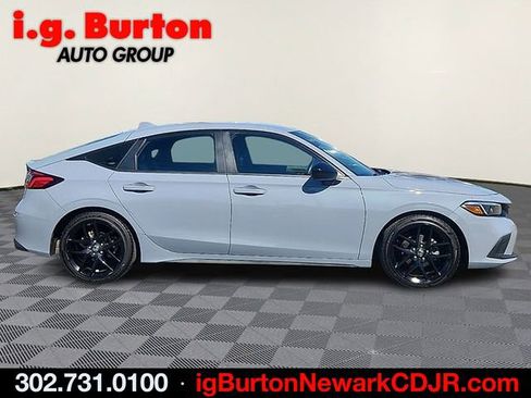 Used 2022 Honda Civic Sport image 7