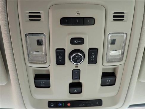 Used 2023 GMC Yukon XL Denali AWD/4WD image 27