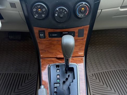 Used 2009 Toyota Corolla XLE image 11