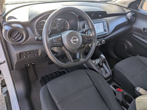 Used 2023 Nissan Kicks S FWD image 10
