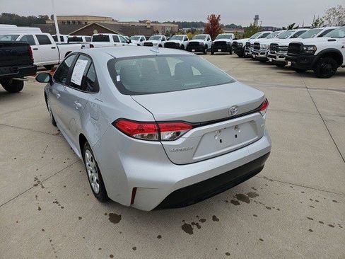 Used 2024 Toyota Corolla LE image 3