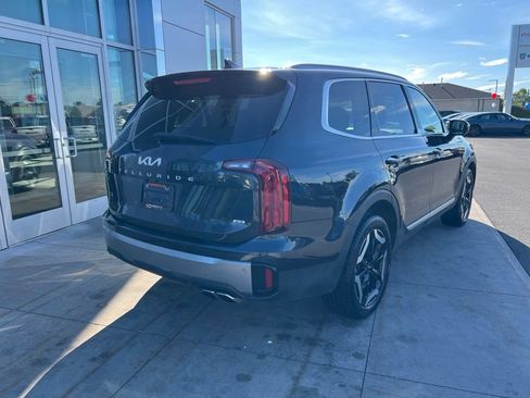 Used 2025 Kia Telluride S AWD/4WD image 11